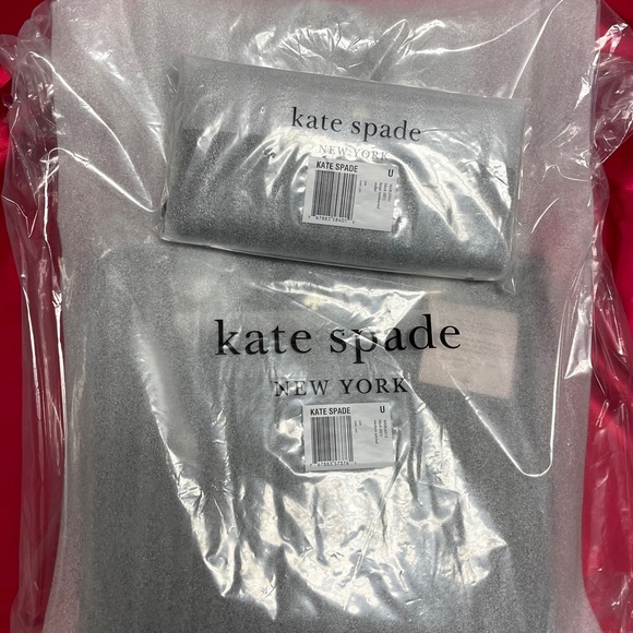 Kate Spade purse and matching wallet - Picture 2 of 8